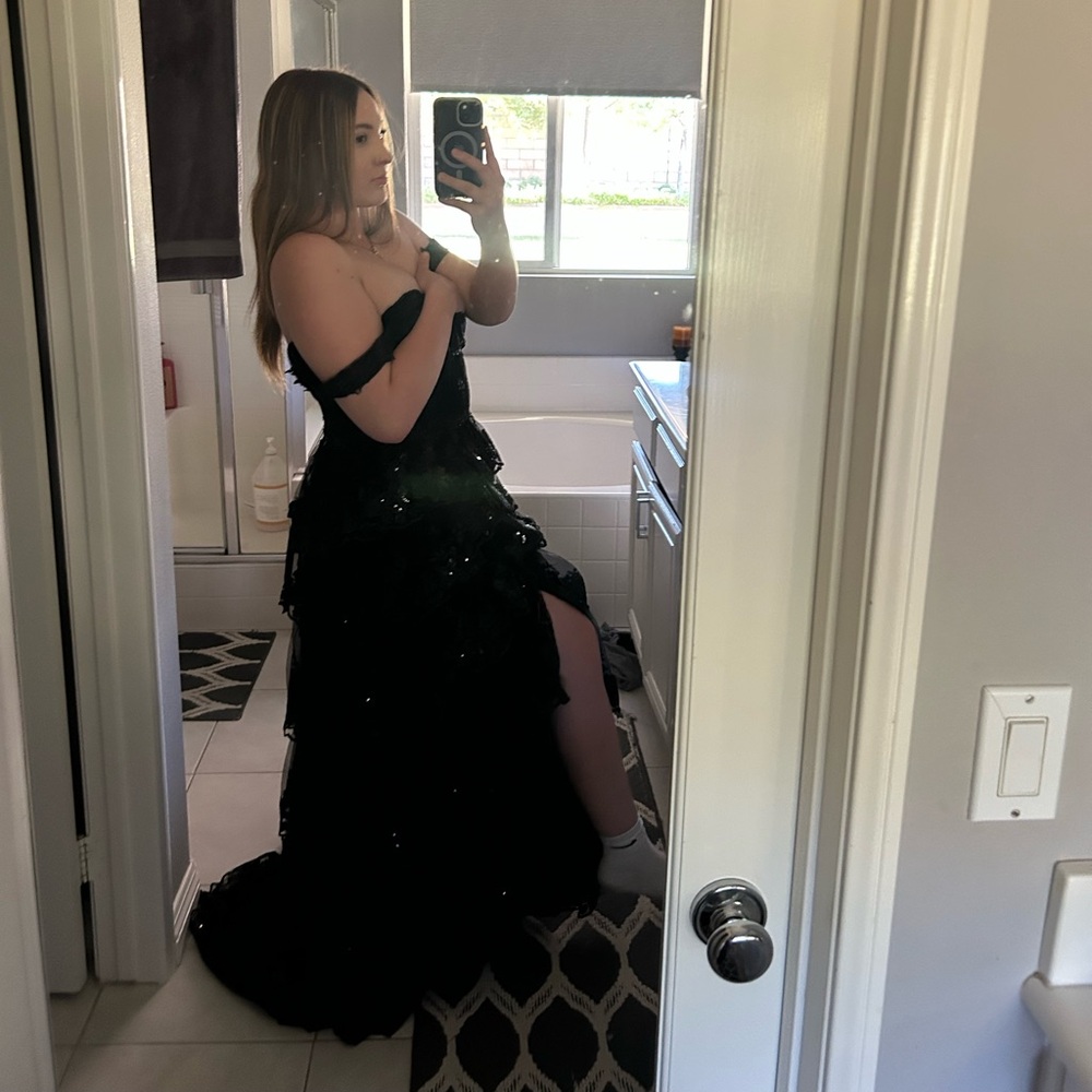 Black prom dress